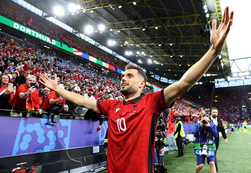Cầu thủ Nedim Bajrami ghi bàn nhanh nhất Euro 2024