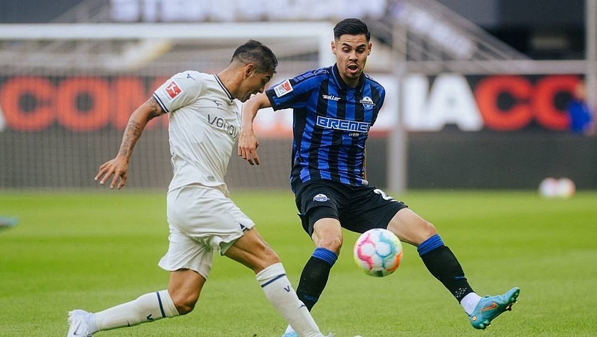 Chanathip Songkrasin - Ngôi sao bóng đá Thái Lan