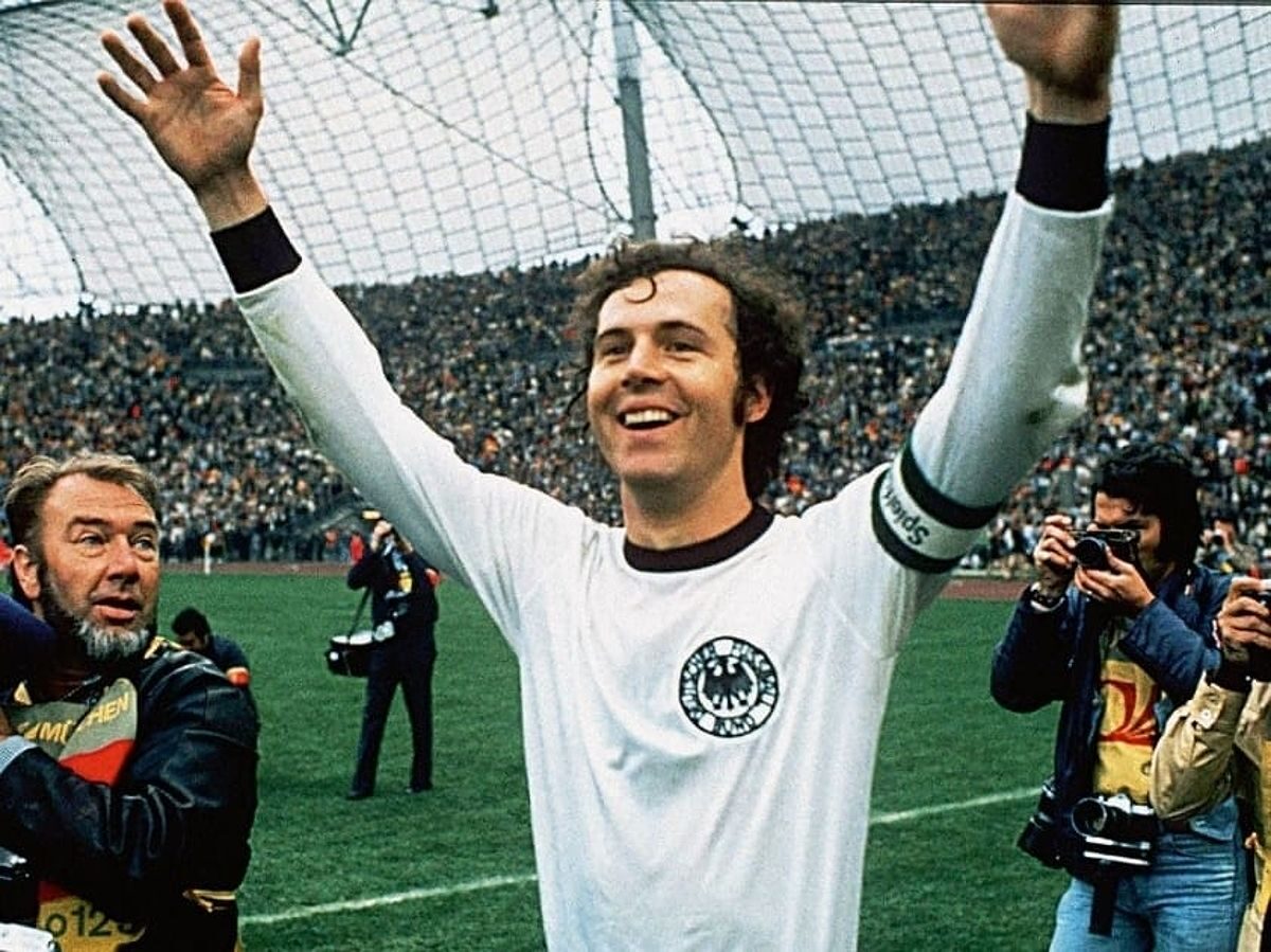 Hậu vệ huyền thoại Franz Beckenbauer