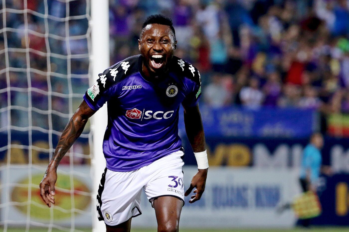 Hoàng Vũ Samson đang là cầu thủ ghi được nhiều bàn thắng nhất trong lịch sử tại giải vô địch quốc gia Việt Nam