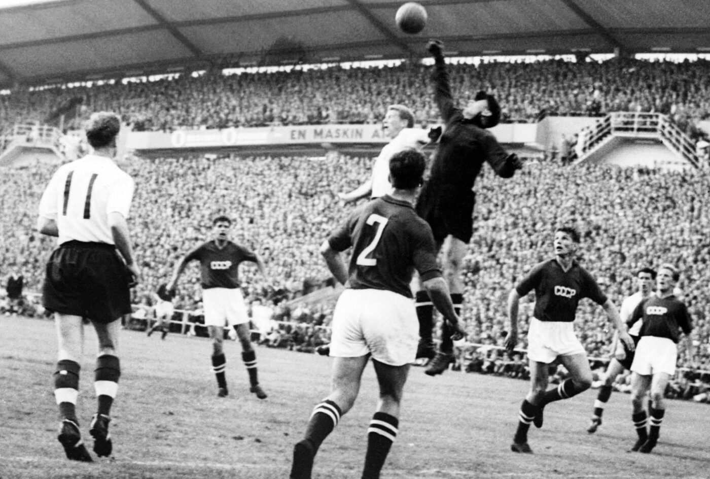 Thủ môn Edouard Mendy